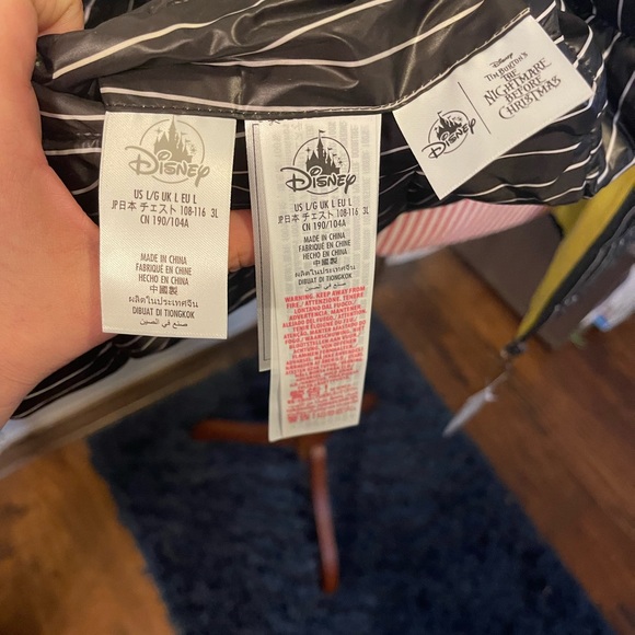 Jack Skellington Puffy Jacket for Adults - Picture 5 of 6